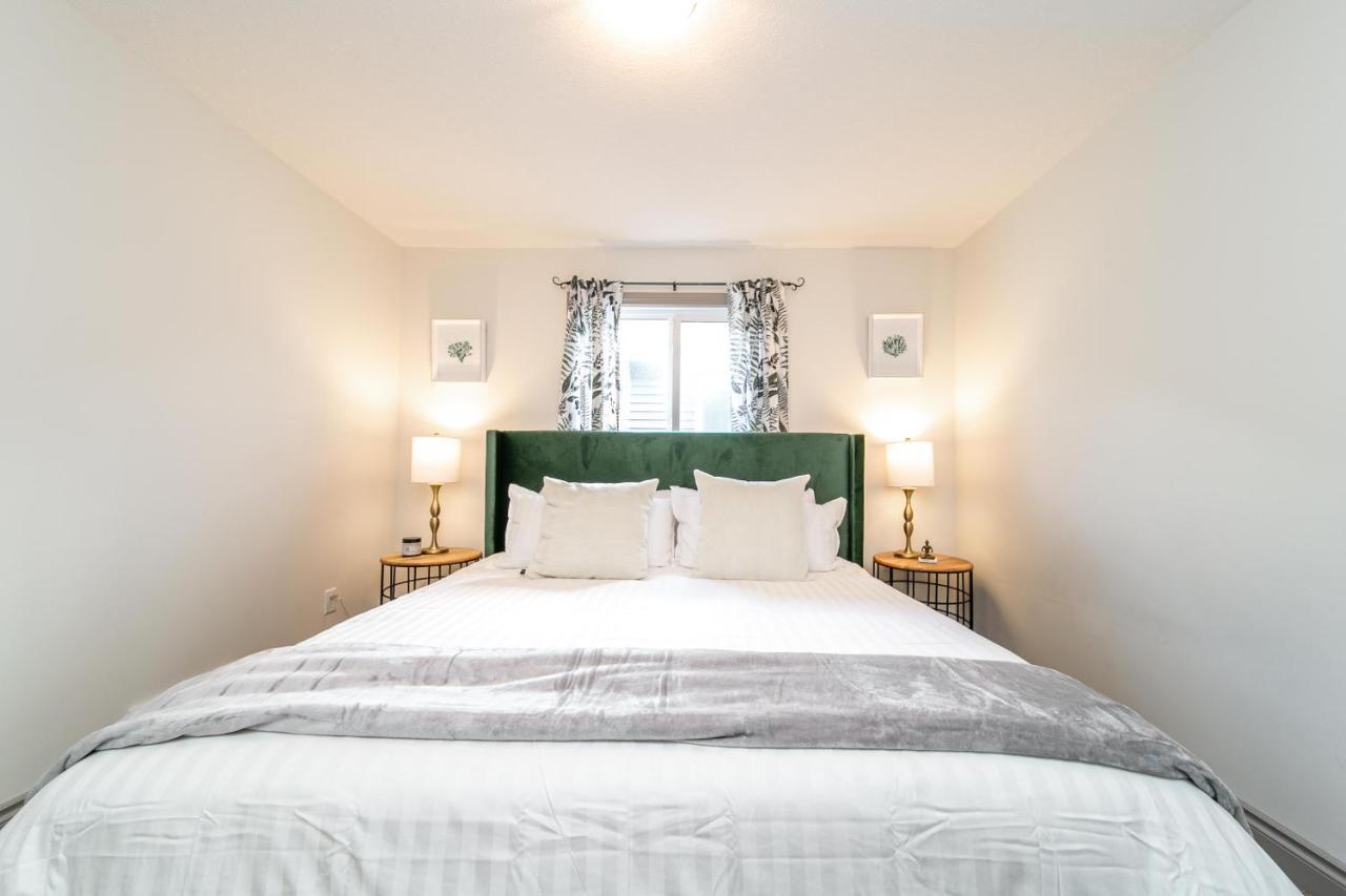 Holiday home Lakeview Luxury: Lakeside Retreat With King Beds & Entertainment