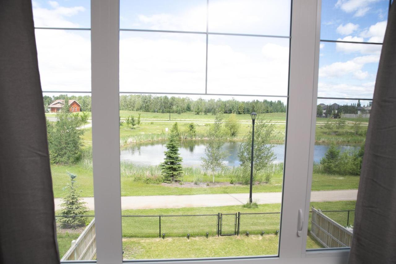 Holiday home Lakeview Luxury: Lakeside Retreat With King Beds & Entertainment *